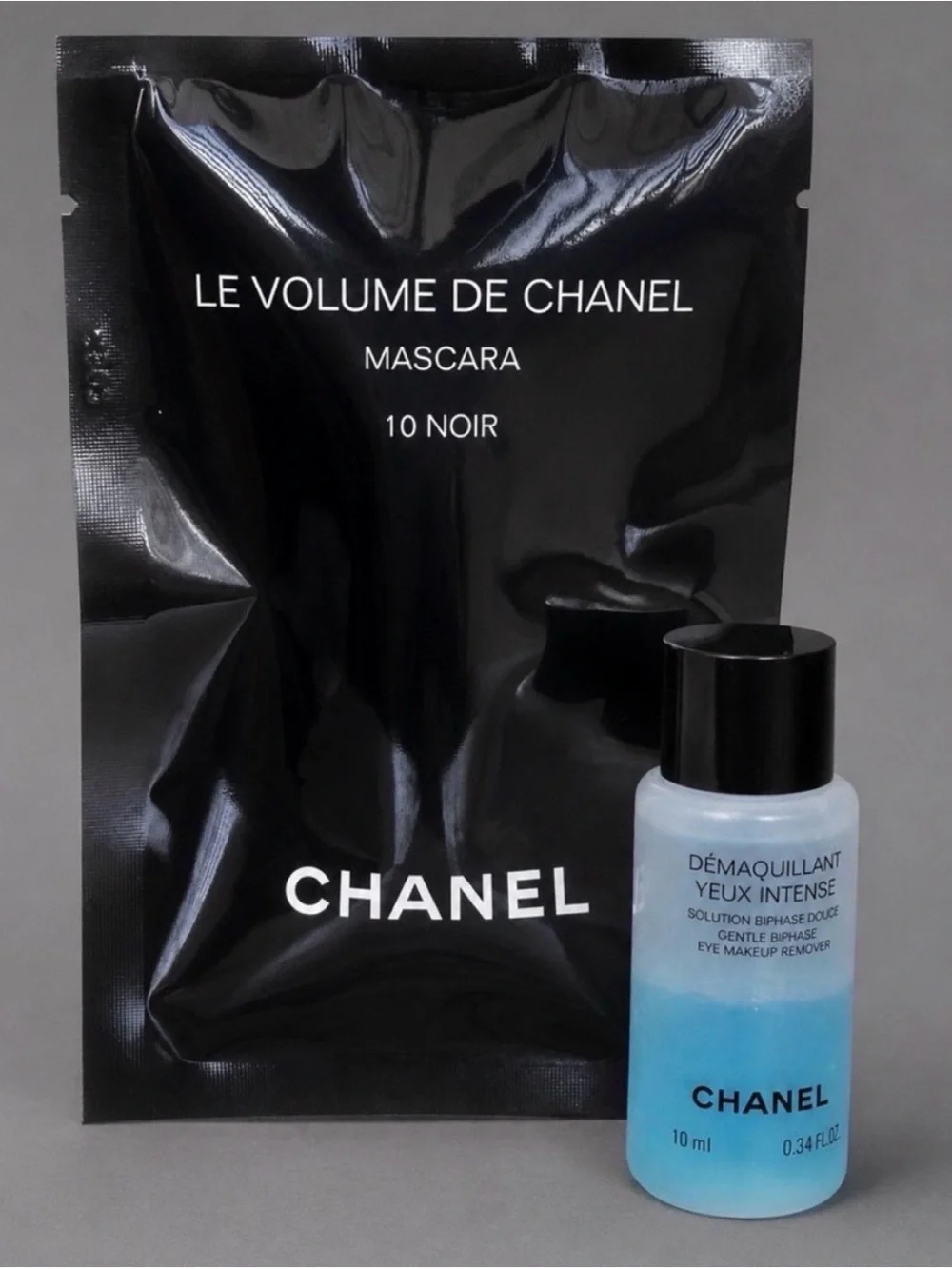 Chanel Le Volume Mascara 10 Noir + Eye Makeup Remover Travel Set